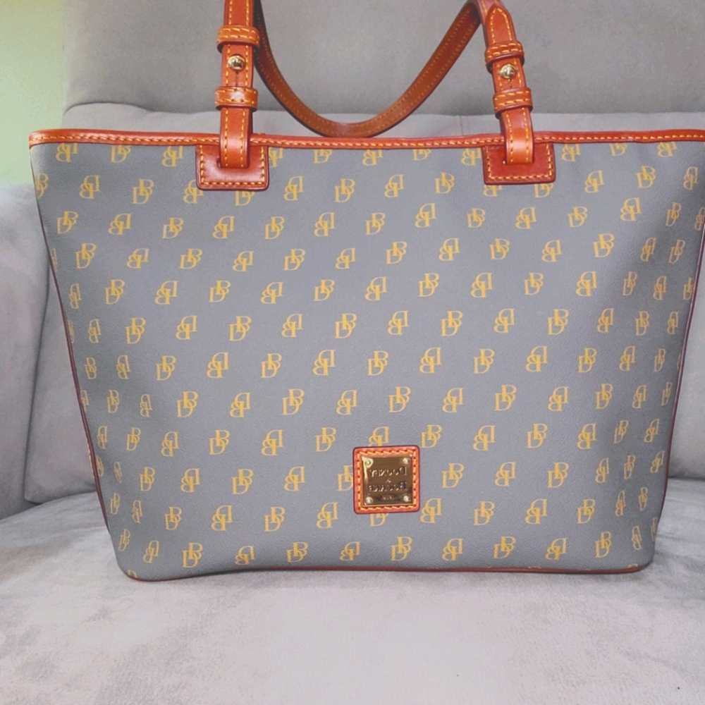 Dooney Small Gretta Leisure Shopper